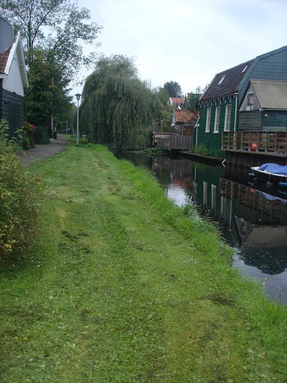 Bed & Breakfast Bed And Coffee Het Kraaienest Zaandam